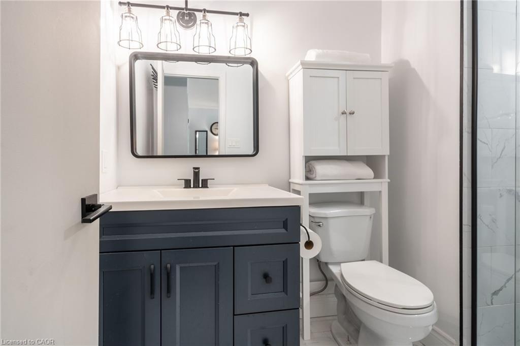 7575 Milburough Line, Milton, ON - Indoor Photo Showing Bathroom