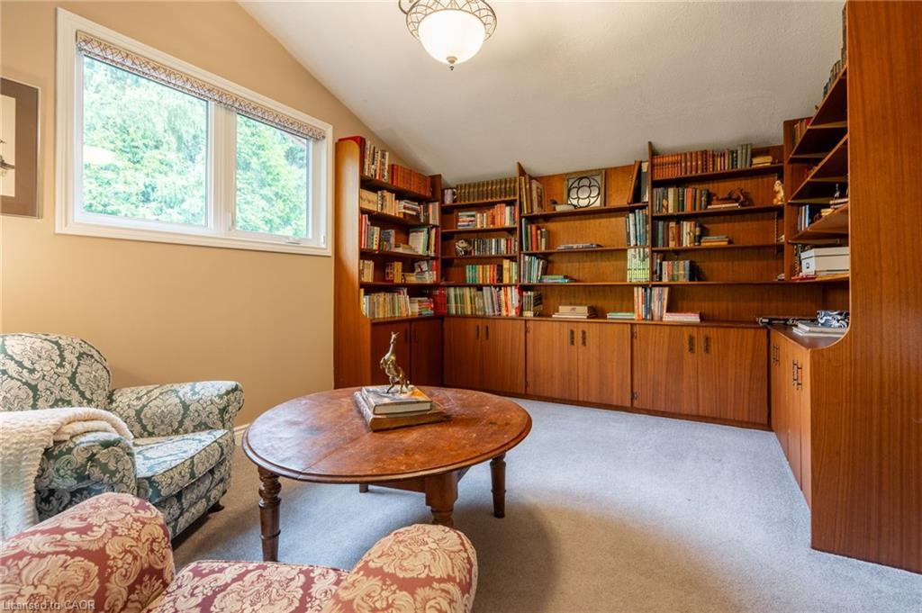 7575 Milburough Line, Milton, ON - Indoor