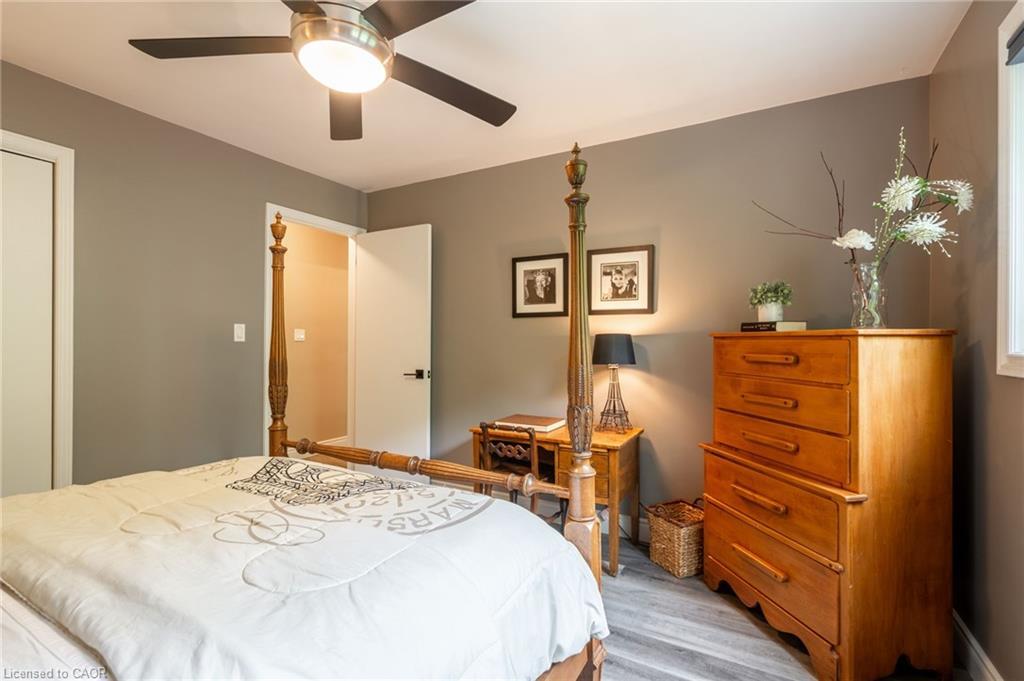 7575 Milburough Line, Milton, ON - Indoor Photo Showing Bedroom