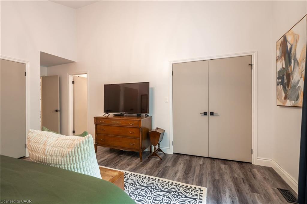 7575 Milburough Line, Milton, ON - Indoor