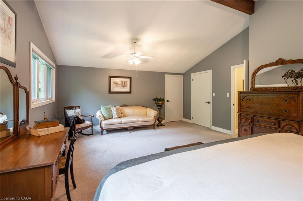 7575 Milburough Line, Milton, ON - Indoor Photo Showing Bedroom