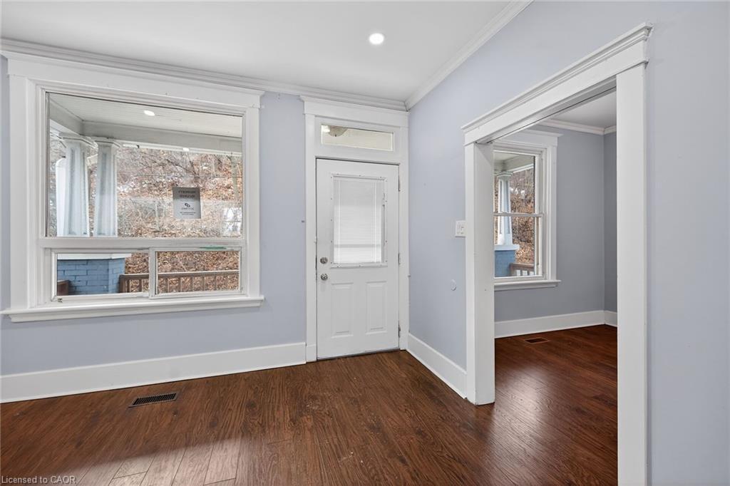 495 Charlton Avenue E, Hamilton, ON - Indoor Photo Showing Other Room