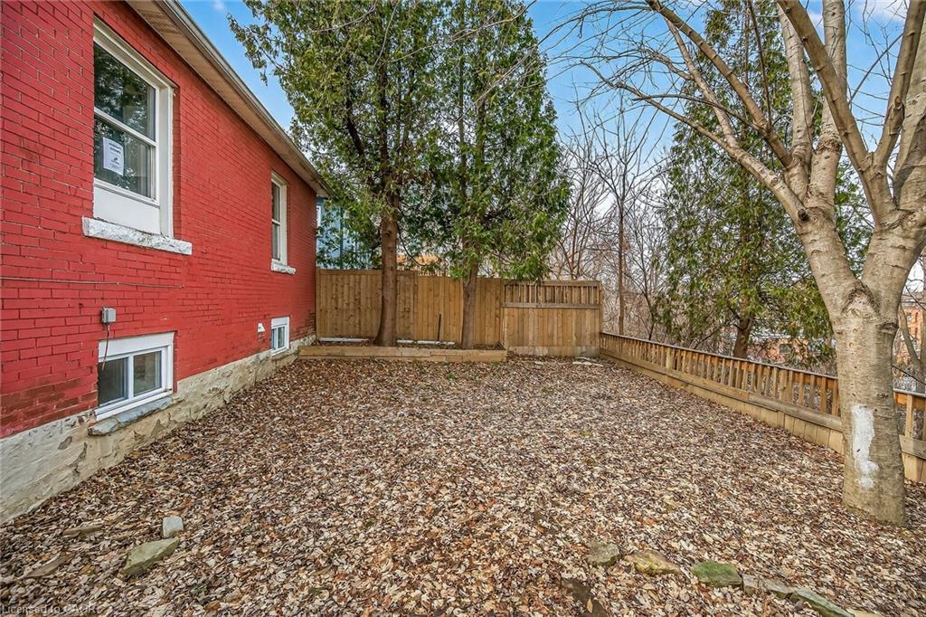 495 Charlton Avenue E, Hamilton, ON - Outdoor With Exterior