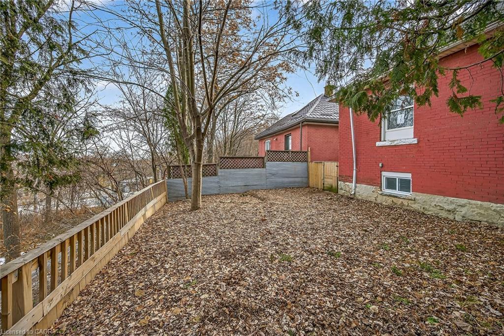 495 Charlton Avenue E, Hamilton, ON - Outdoor