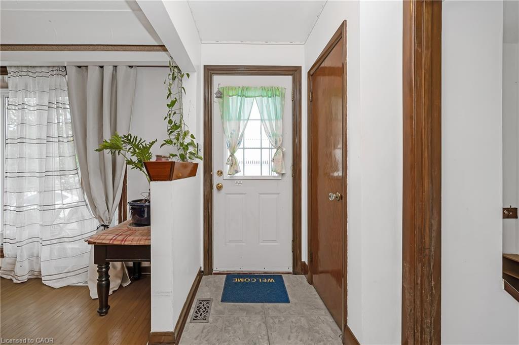 676 Upper Wentworth Street, Hamilton, ON - Indoor Photo Showing Other Room
