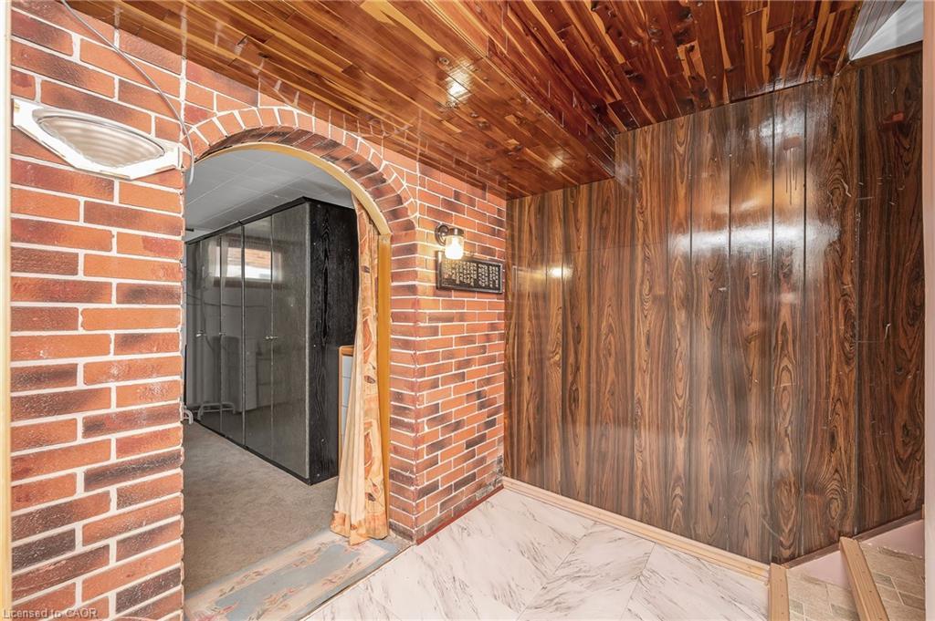 676 Upper Wentworth Street, Hamilton, ON - Indoor Photo Showing Other Room