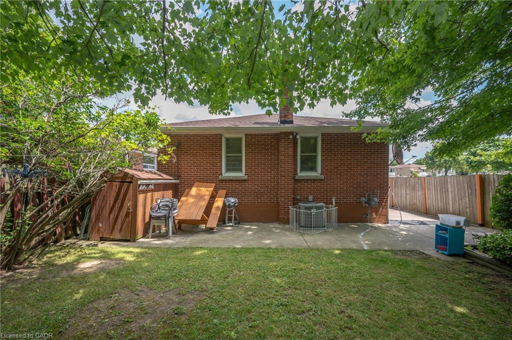 676 Upper Wentworth Street, Hamilton, ON - Outdoor