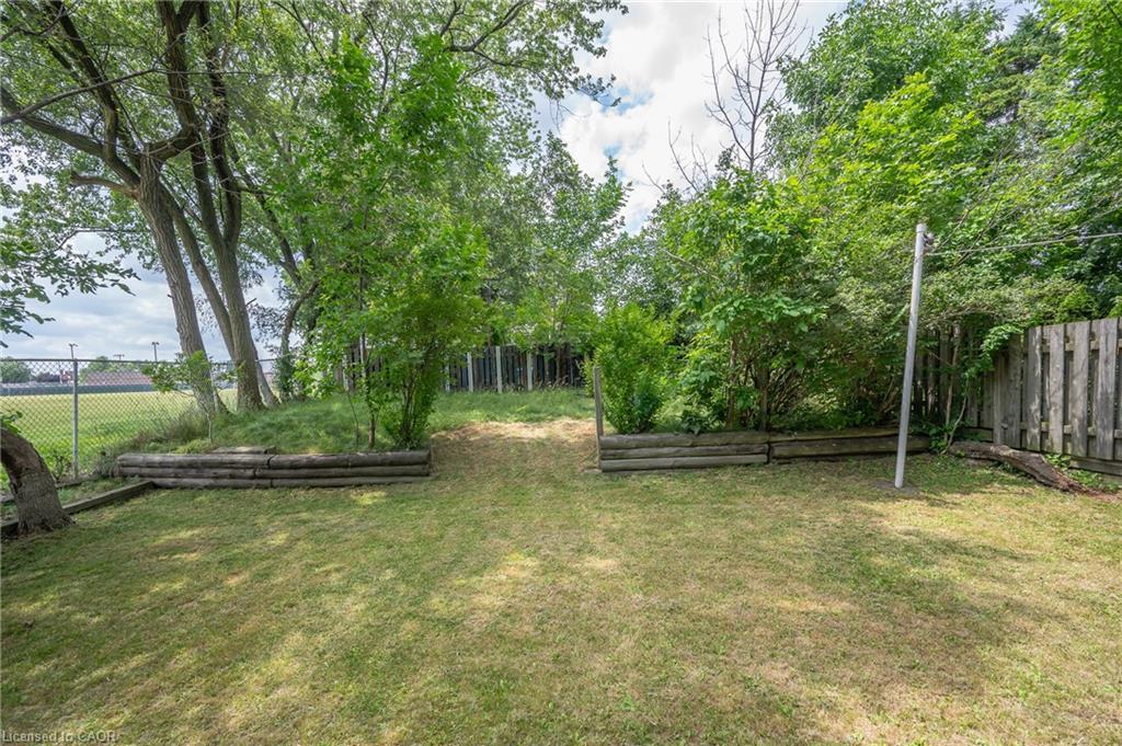 676 Upper Wentworth Street, Hamilton, ON - Outdoor