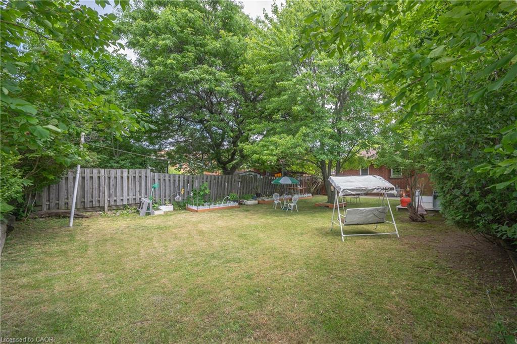 676 Upper Wentworth Street, Hamilton, ON - Outdoor