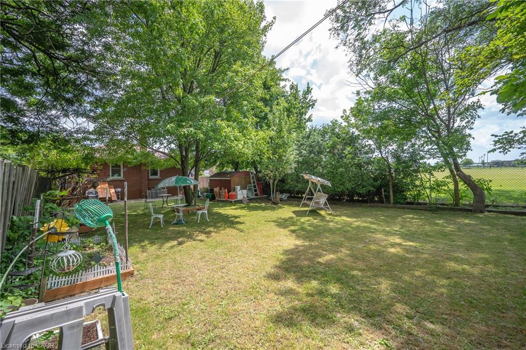 676 Upper Wentworth Street, Hamilton, ON - Outdoor