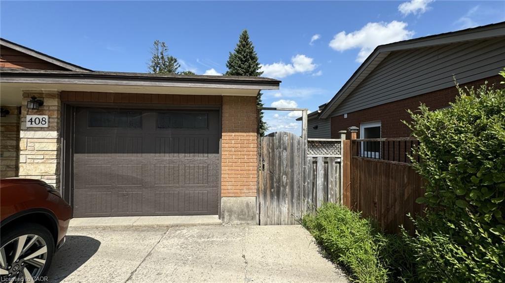 2-408 Erb Street W, Waterloo, ON - Outdoor With Exterior