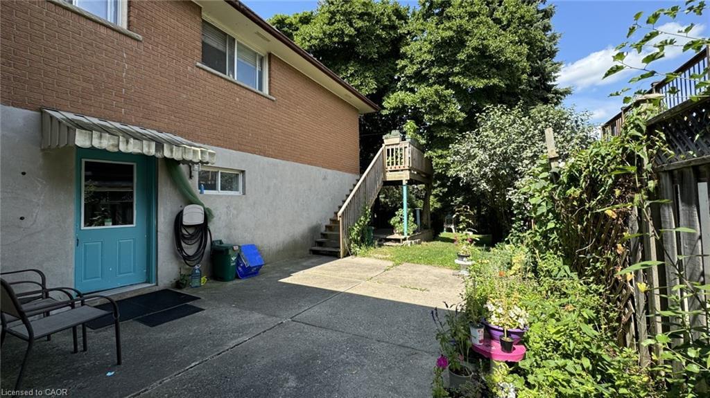 2-408 Erb Street W, Waterloo, ON - Outdoor