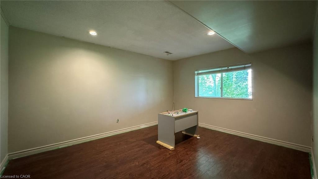 2-408 Erb Street W, Waterloo, ON - Indoor Photo Showing Other Room