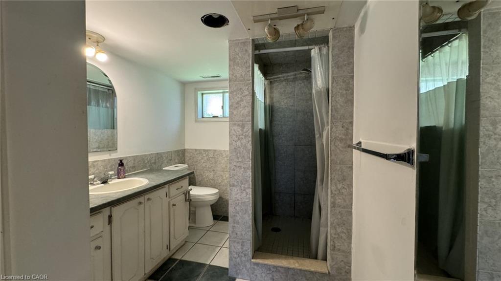 2-408 Erb Street W, Waterloo, ON - Indoor Photo Showing Bathroom