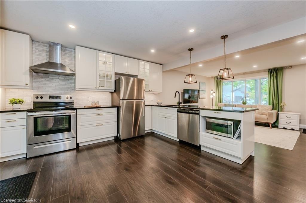 23 Mcdougall Road, Waterloo, ON - Indoor Photo Showing Kitchen With Stainless Steel Kitchen With Upgraded Kitchen