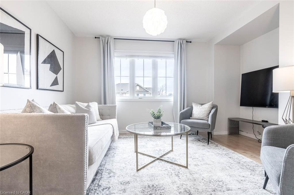 Upper-259 Higginbotham Crescent, Milton, ON - Indoor Photo Showing Living Room