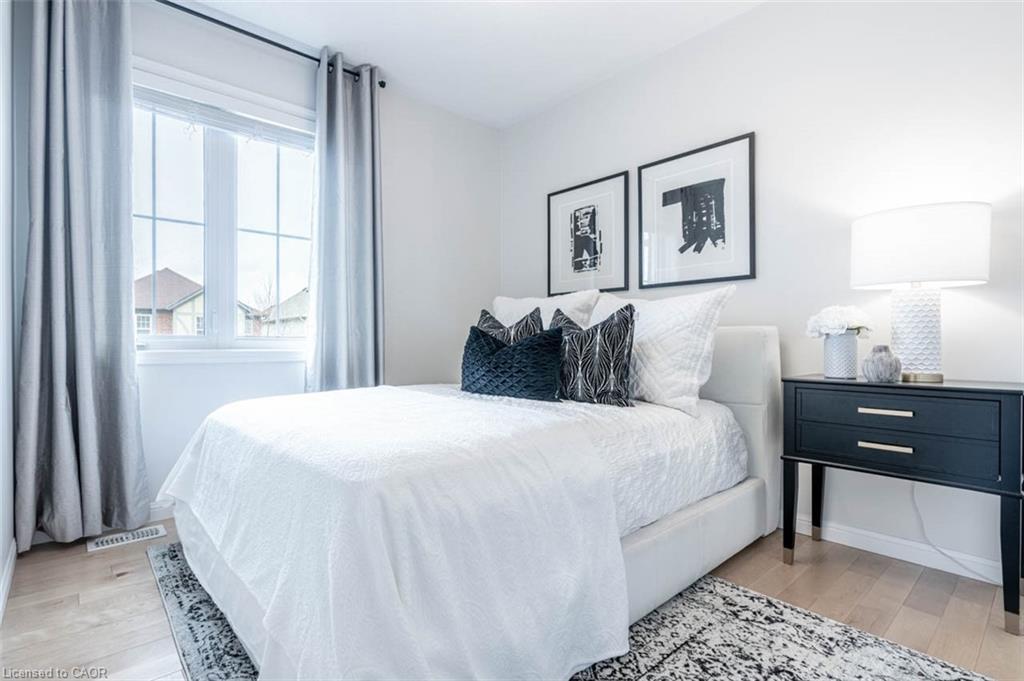 Upper-259 Higginbotham Crescent, Milton, ON - Indoor Photo Showing Bedroom