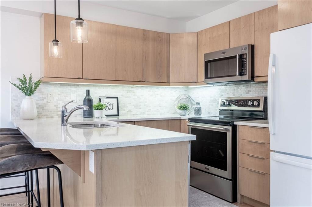 Upper-259 Higginbotham Crescent, Milton, ON - Indoor Photo Showing Kitchen