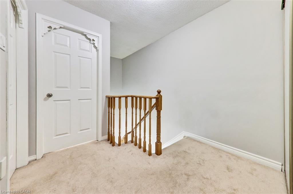16 Candler Court, Clarington, ON - Indoor Photo Showing Other Room