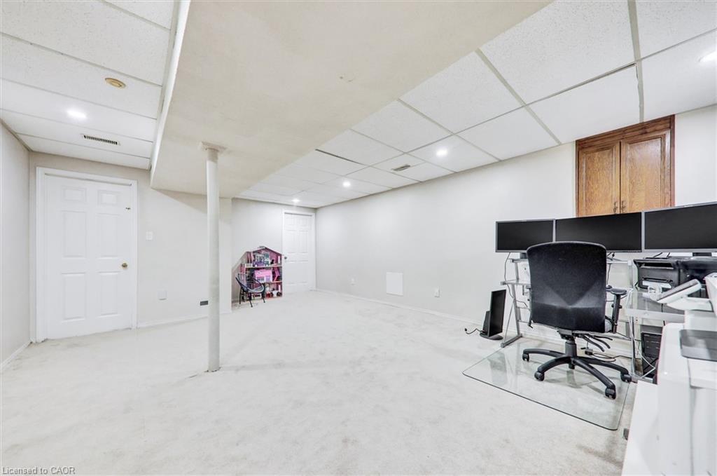 16 Candler Court, Clarington, ON - Indoor