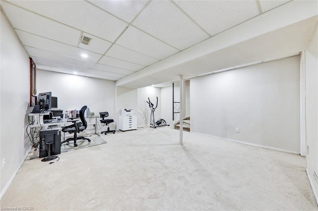 16 Candler Court, Clarington, ON - Indoor