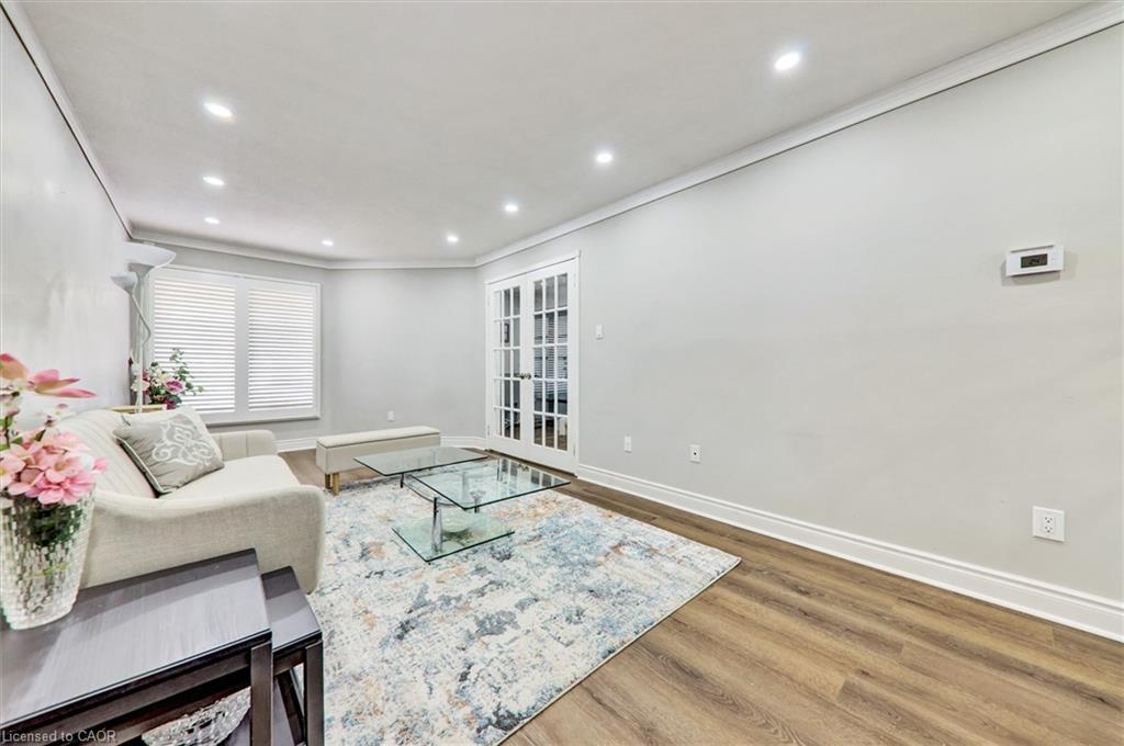 16 Candler Court, Clarington, ON - Indoor