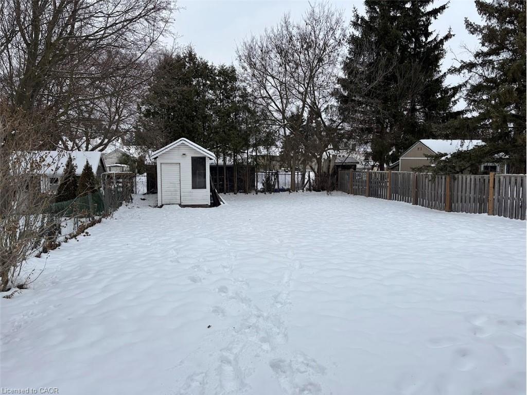 39 Evelyn Street, Brantford, ON - Outdoor