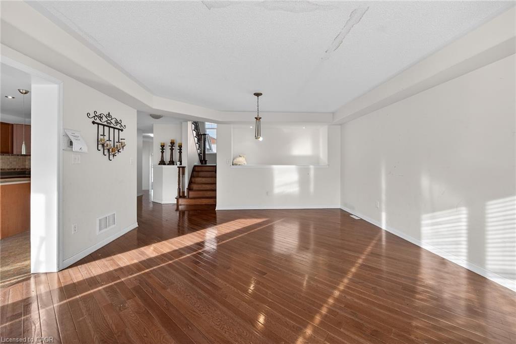 3175 Bunkerhill Place, Burlington, ON - Indoor Photo Showing Other Room