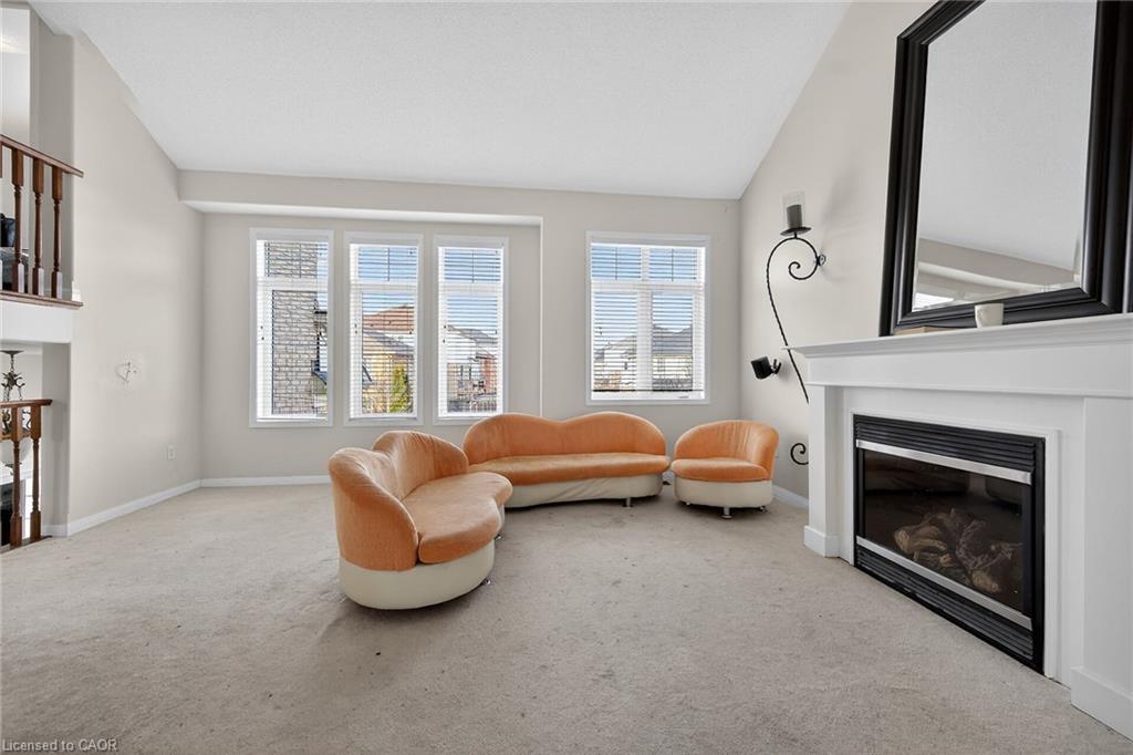 3175 Bunkerhill Place, Burlington, ON - Indoor Photo Showing Living Room With Fireplace