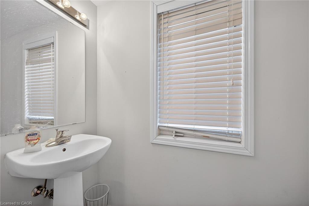3175 Bunkerhill Place, Burlington, ON - Indoor Photo Showing Bathroom