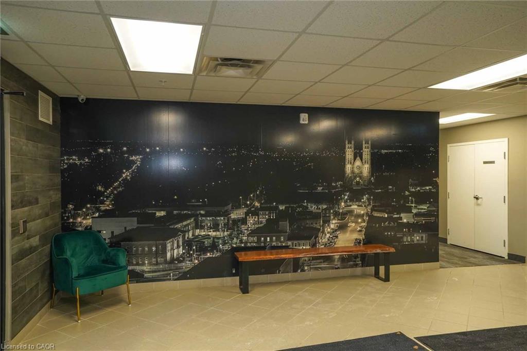 107-7 Kay Crescent, Guelph, ON - Indoor