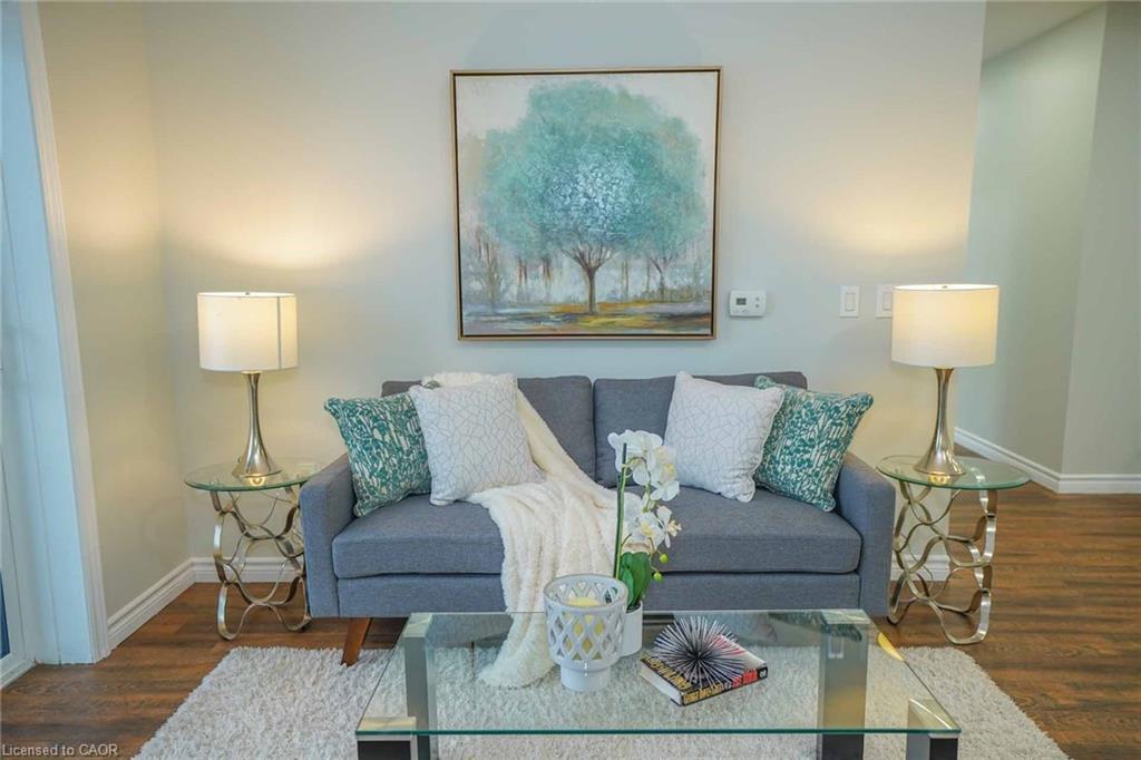 107-7 Kay Crescent, Guelph, ON - Indoor Photo Showing Living Room