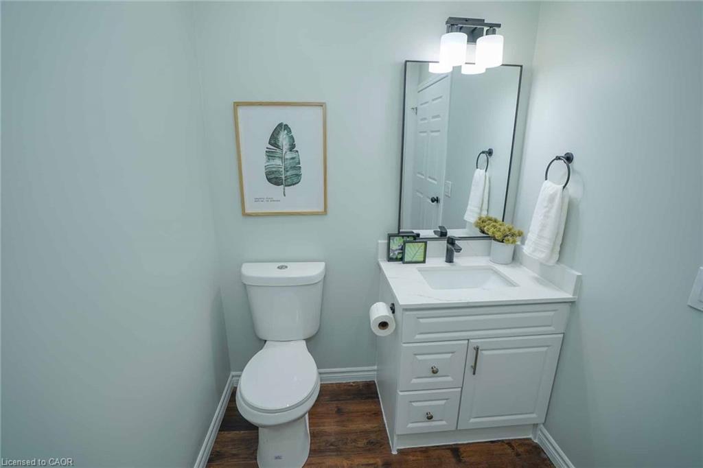 107-7 Kay Crescent, Guelph, ON - Indoor Photo Showing Bathroom