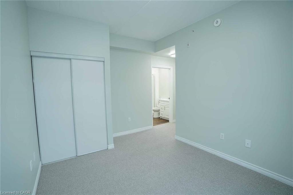 107-7 Kay Crescent, Guelph, ON - Indoor Photo Showing Other Room