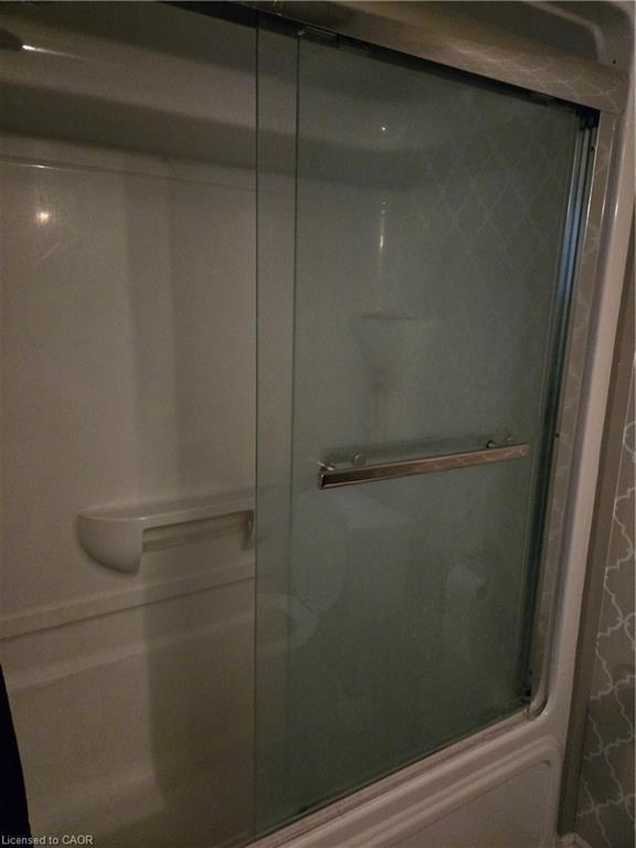 305-1390 Main Street E, Milton, ON - Indoor Photo Showing Bathroom