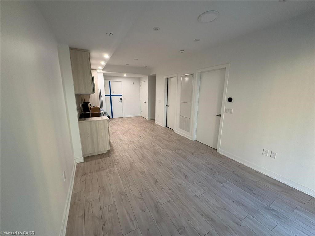 207-720 Whitlock Avenue, Milton, ON - Indoor Photo Showing Other Room