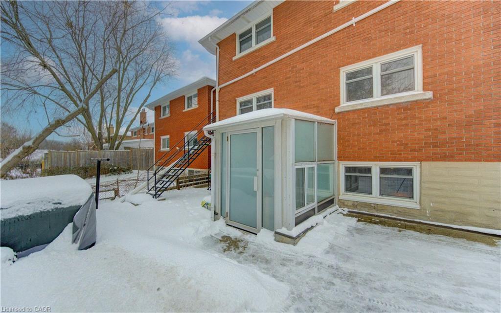 196 Allen Street E, Waterloo, ON