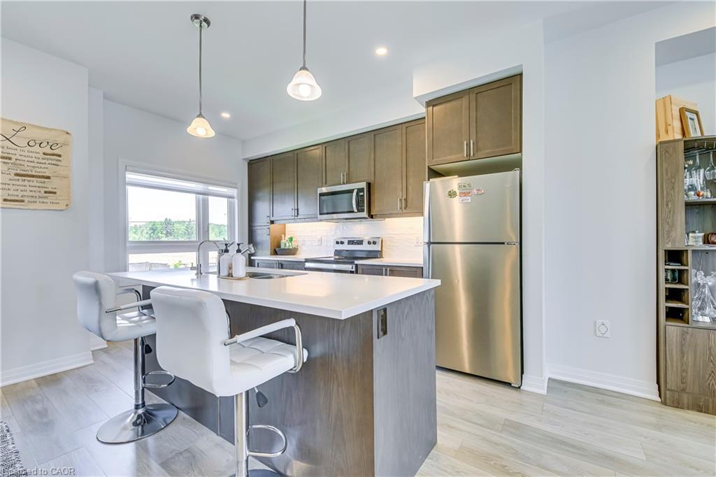 90-51 Sparrow Avenue, Cambridge, ON - Indoor Photo Showing Kitchen With Stainless Steel Kitchen With Upgraded Kitchen