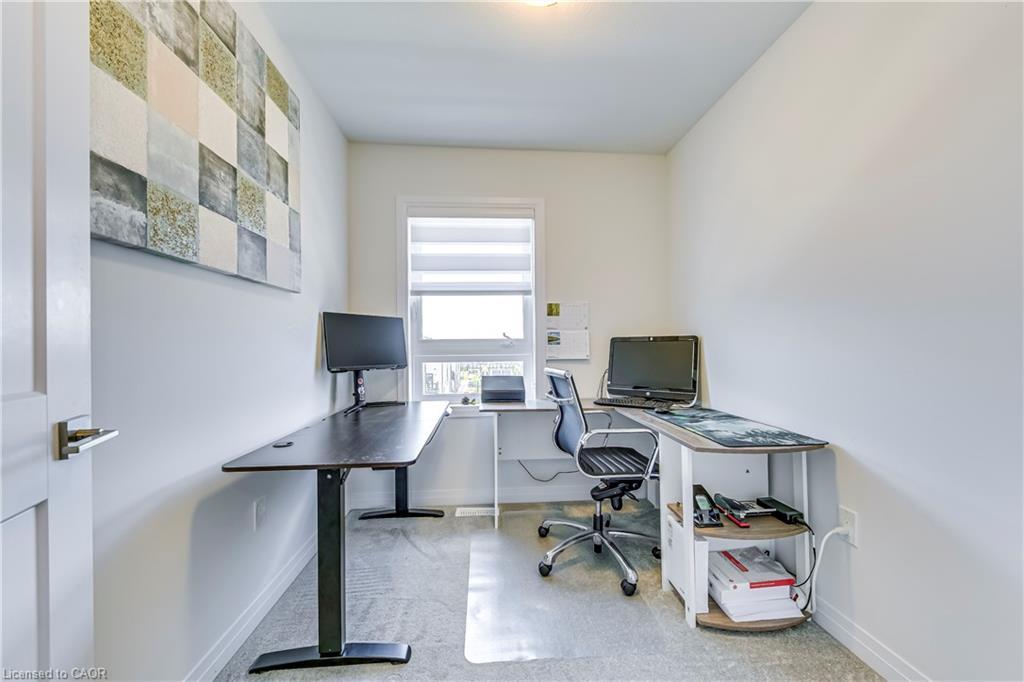 90-51 Sparrow Avenue, Cambridge, ON - Indoor Photo Showing Office