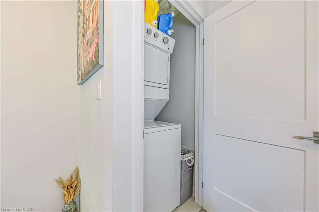 90-51 Sparrow Avenue, Cambridge, ON - Indoor Photo Showing Laundry Room