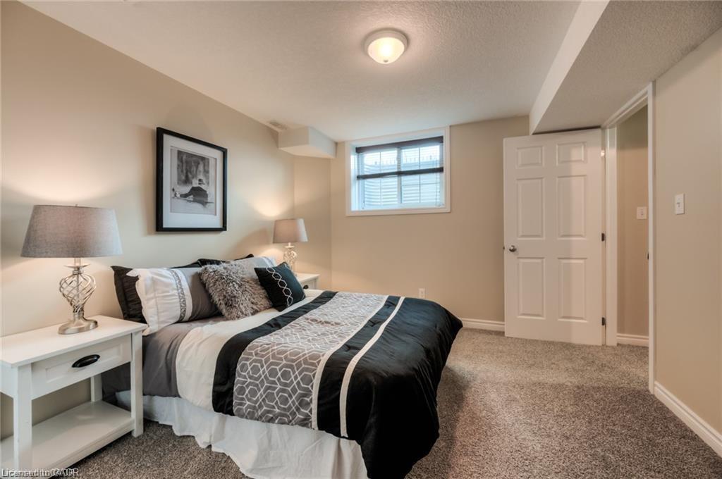 A-750 Bleams Road, Kitchener, ON - Indoor Photo Showing Bedroom