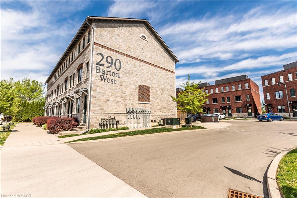 17-290 Barton Street W, Hamilton, ON - Outdoor