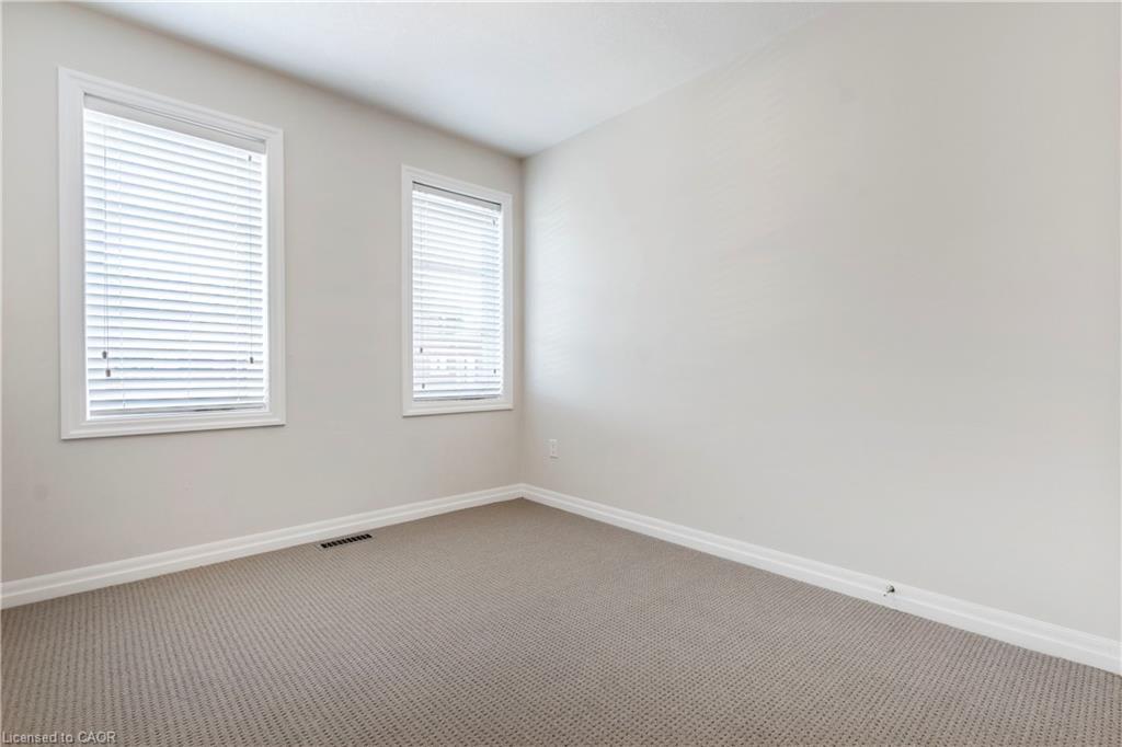 17-290 Barton Street W, Hamilton, ON - Indoor Photo Showing Other Room