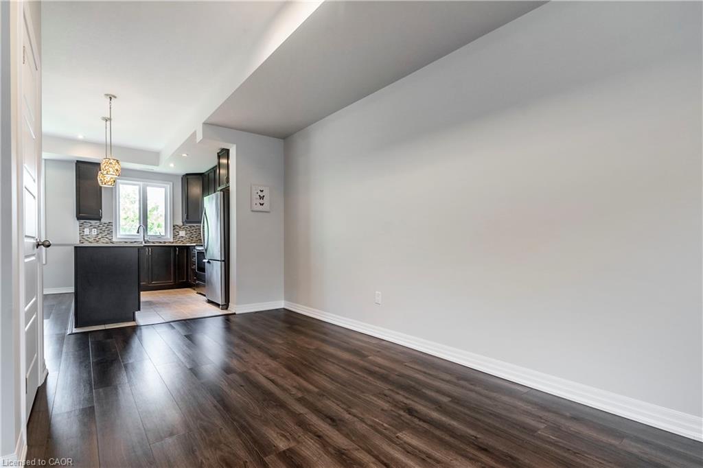 17-290 Barton Street W, Hamilton, ON - Indoor