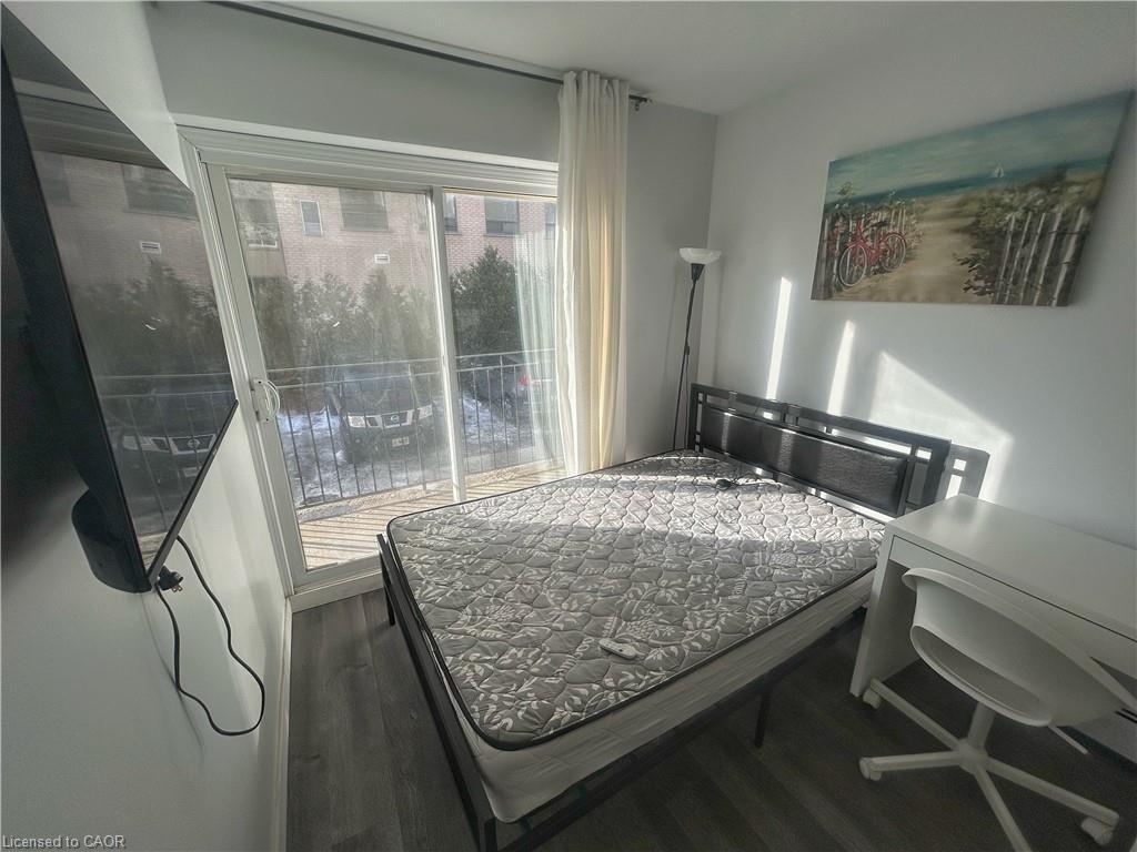 6-303 King Street N, Waterloo, ON - Indoor Photo Showing Bedroom