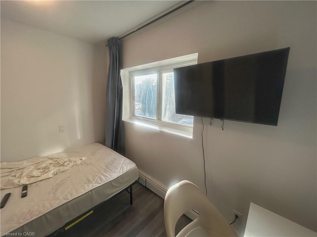 6-303 King Street N, Waterloo, ON - Indoor Photo Showing Bedroom