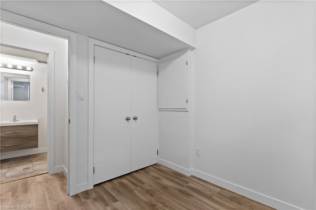 Basement-519 Duke Street W, Kitchener, ON - Indoor Photo Showing Other Room