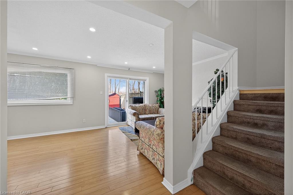 19 Hindquarter Crescent, Brampton, ON - Indoor Photo Showing Other Room