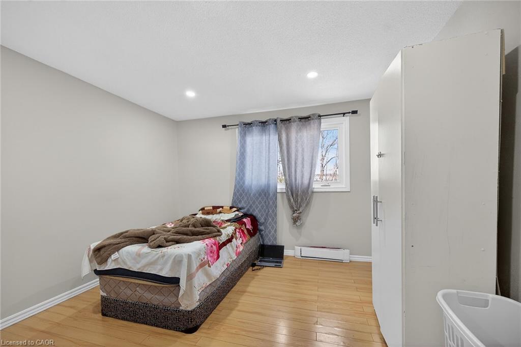19 Hindquarter Crescent, Brampton, ON - Indoor Photo Showing Other Room