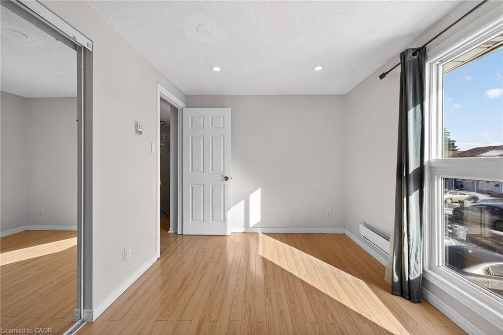 19 Hindquarter Crescent, Brampton, ON - Indoor Photo Showing Other Room